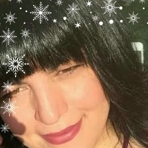 Meet your Posher, Leyda